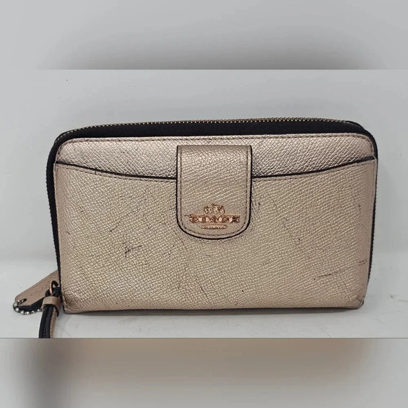 Coach Women's Pink Metallic Universal Wallet With Phone Pocket In Pebble Leather - Picture 1 of 16